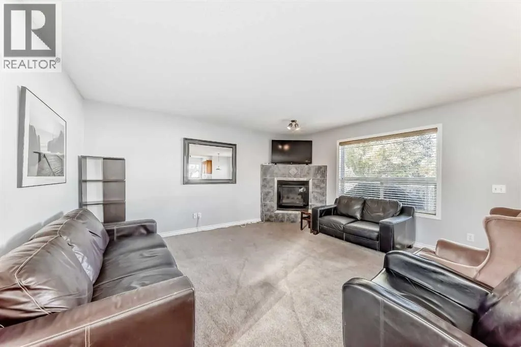 307 Panatella Court NW