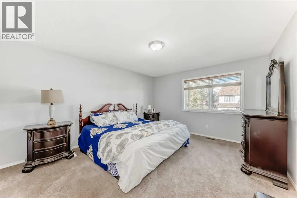 307 Panatella Court NW