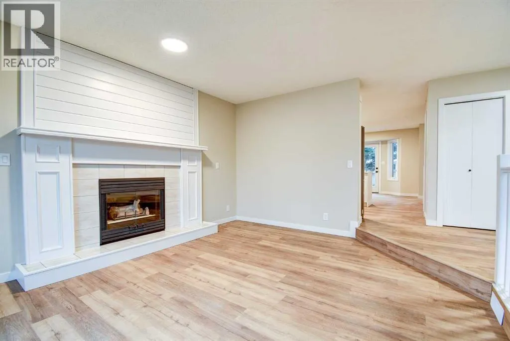 112 Dixon Crescent