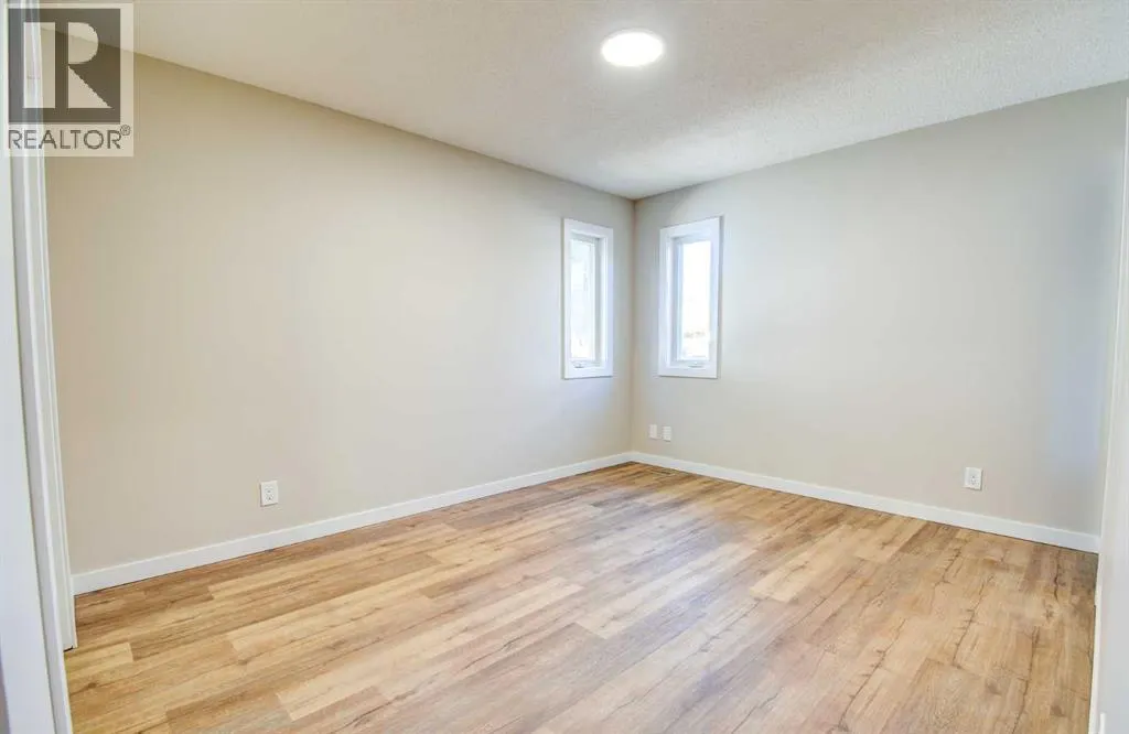 112 Dixon Crescent