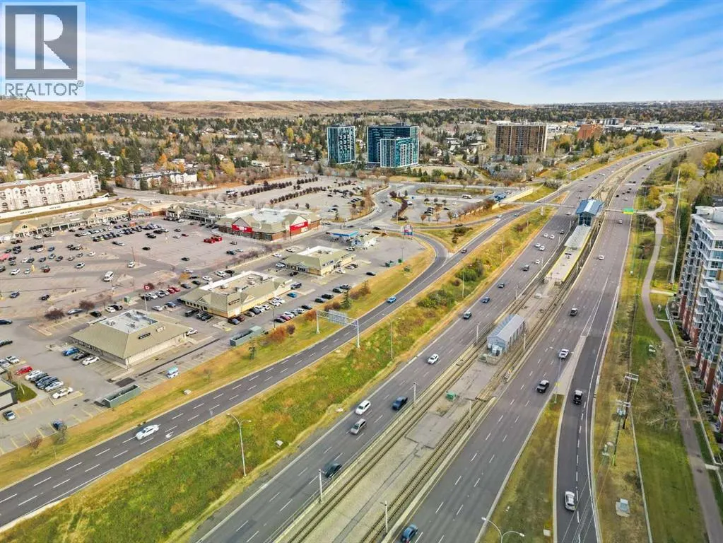 8, 803 Varsity Estates Drive NW