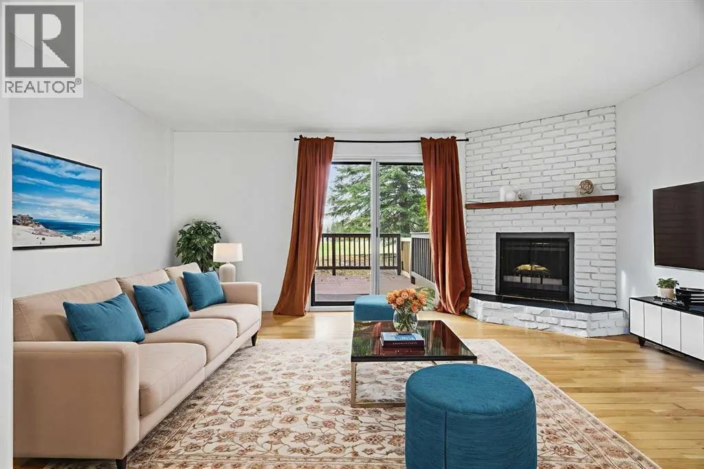 8, 803 Varsity Estates Drive NW