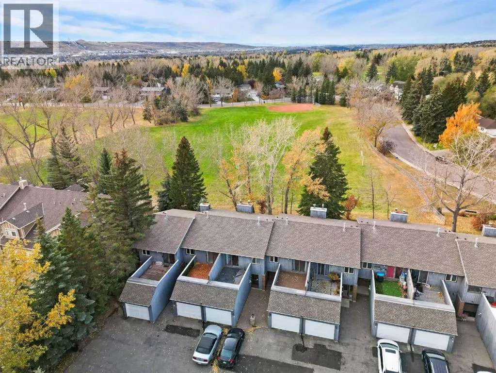8, 803 Varsity Estates Drive NW