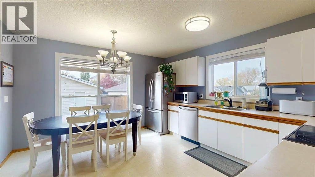 27 Hidden Valley Link NW