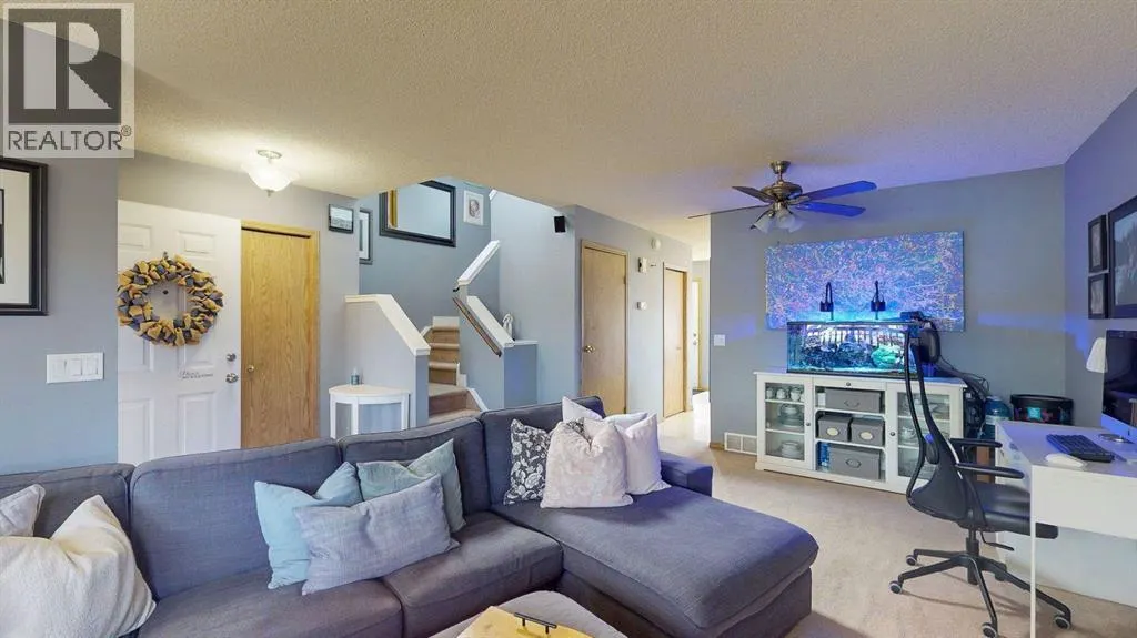 27 Hidden Valley Link NW