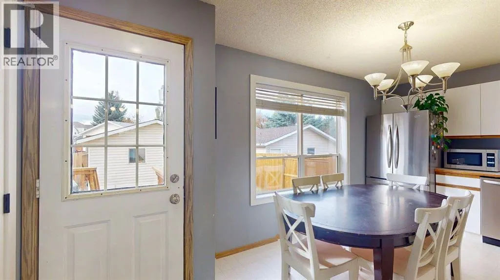 27 Hidden Valley Link NW