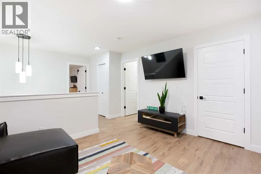 210 Chelsea Heath