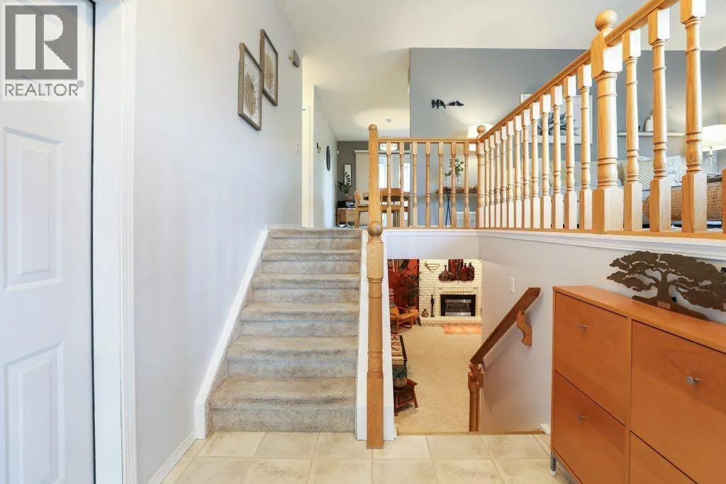 43 Sherwood Boulevard W