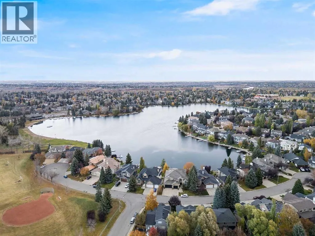 399 Sunlake Road SE