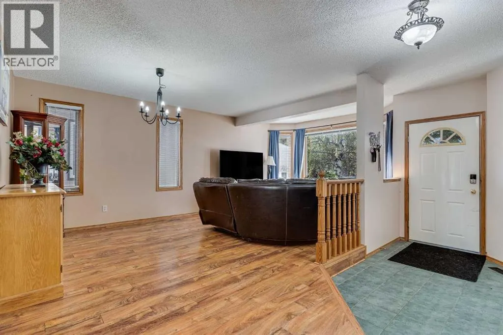 399 Sunlake Road SE
