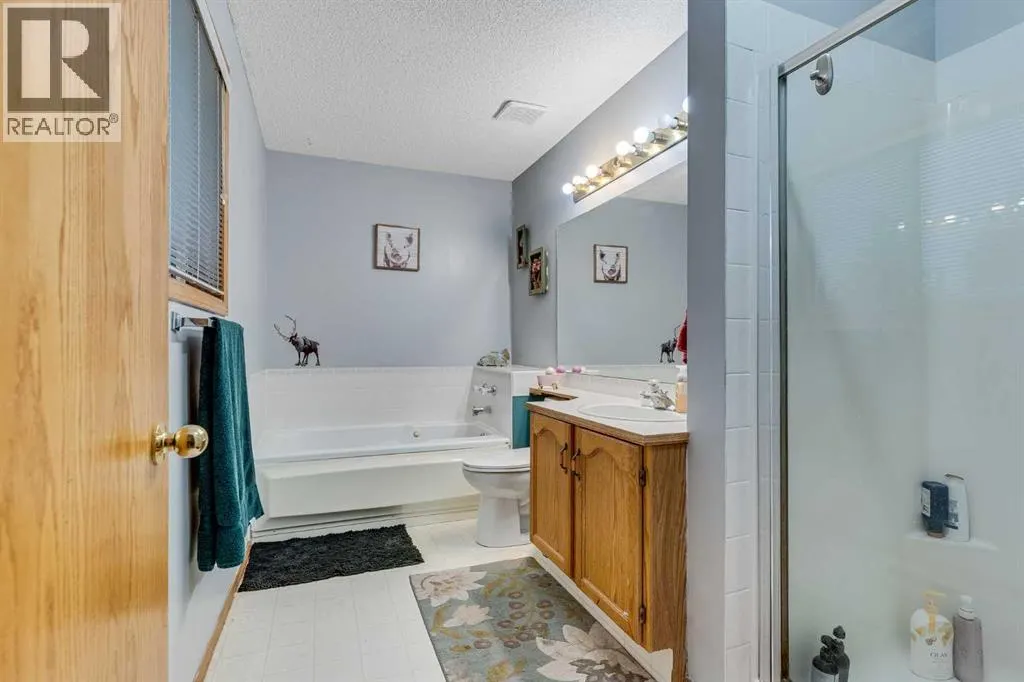 399 Sunlake Road SE