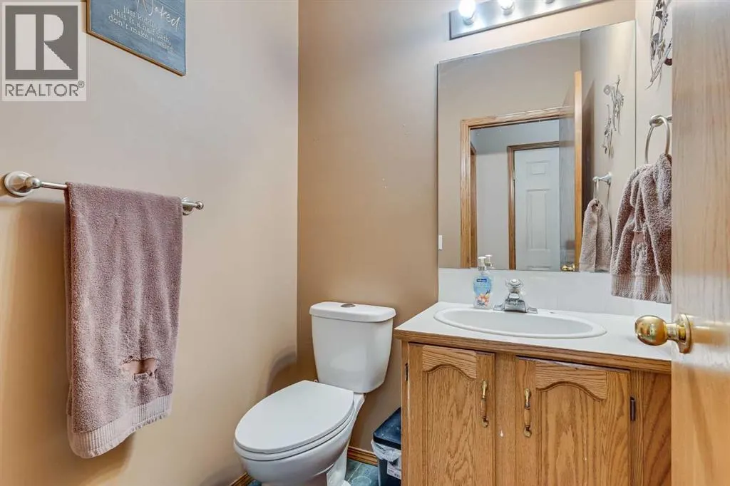 399 Sunlake Road SE