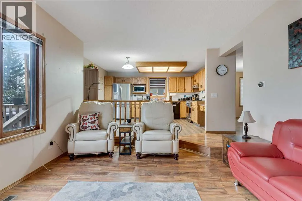 399 Sunlake Road SE