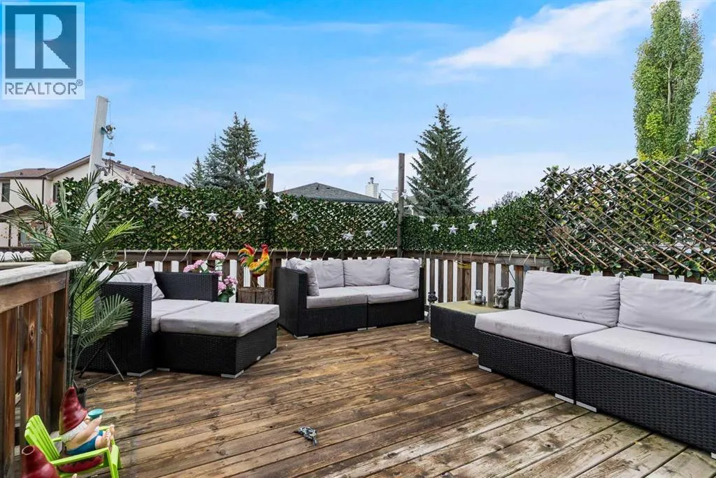 399 Sunlake Road SE