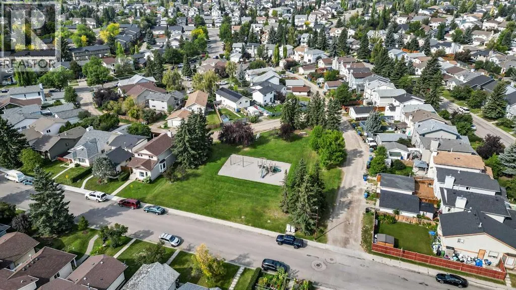 32 Millrise Crescent SW