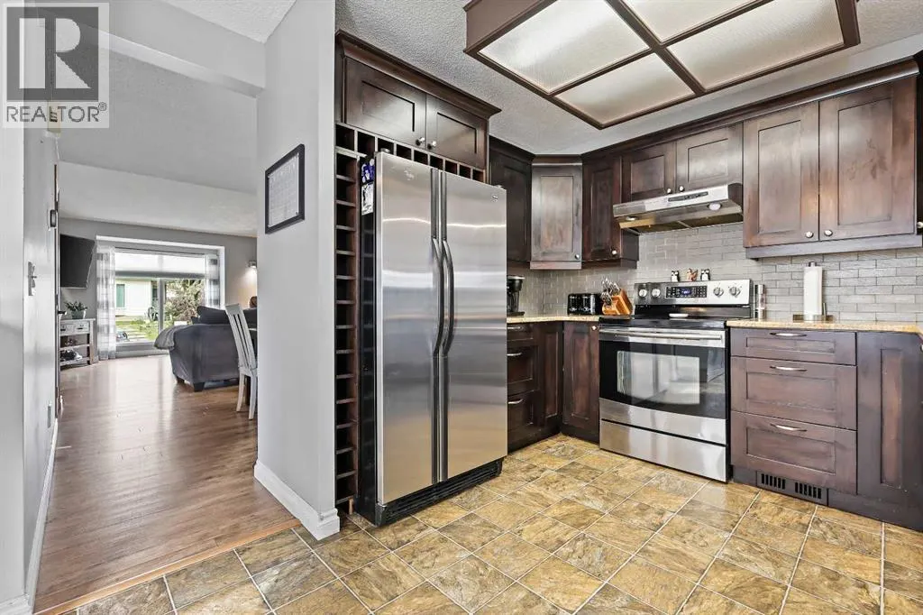 32 Millrise Crescent SW