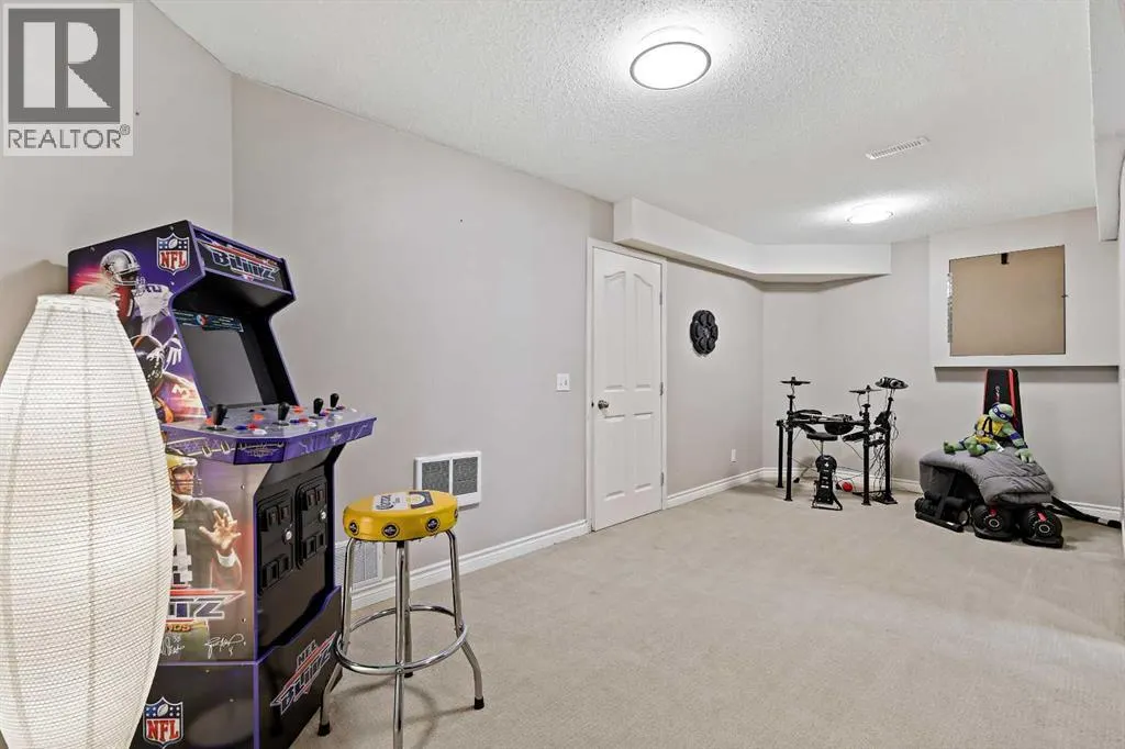 32 Millrise Crescent SW