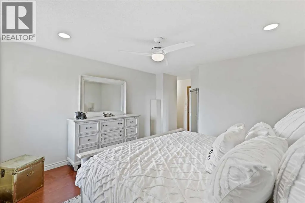 32 Millrise Crescent SW