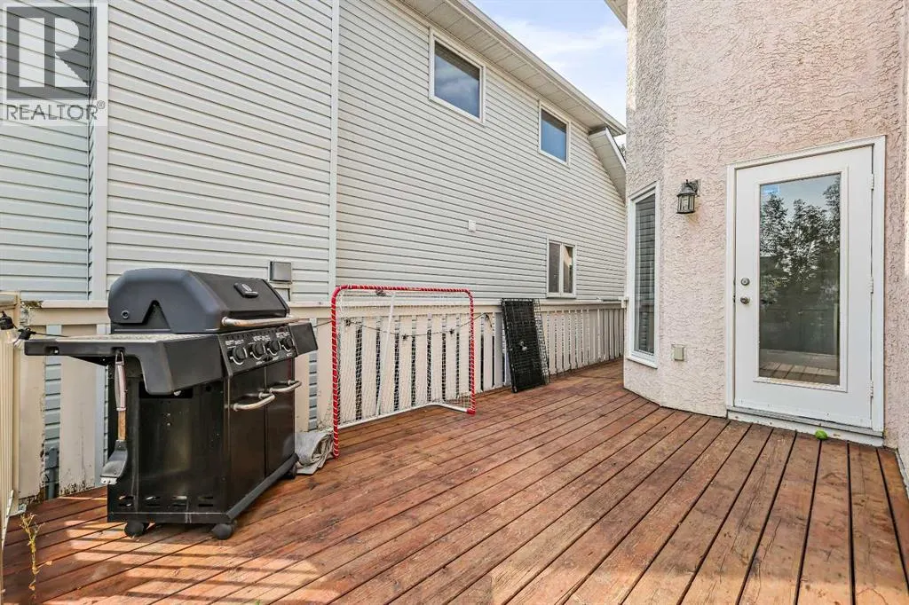 32 Millrise Crescent SW