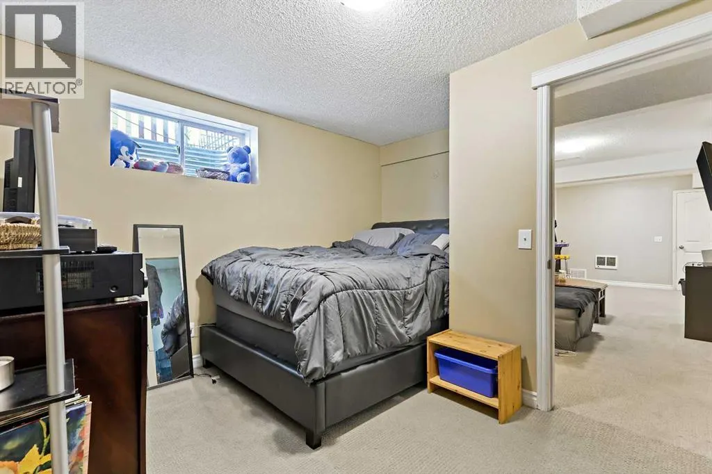 32 Millrise Crescent SW