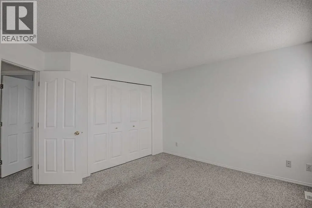 217 Somerside Close SW