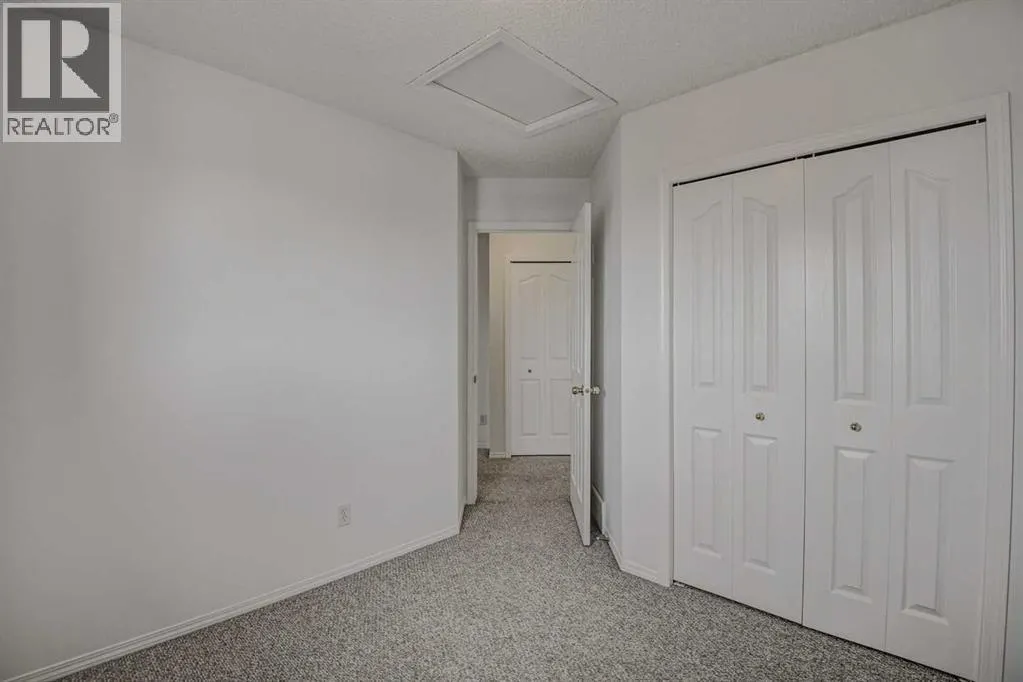 217 Somerside Close SW