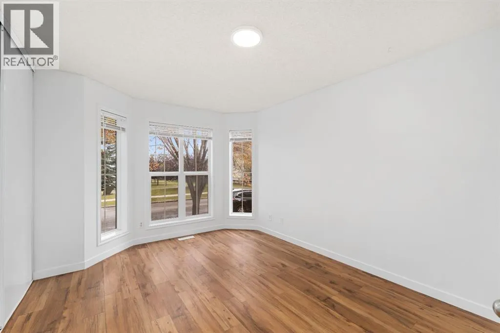 203 Prestwick Heights SE