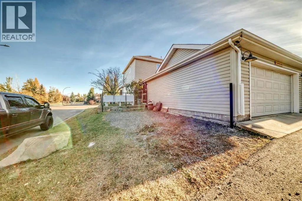 202 Copperfield Grove SE