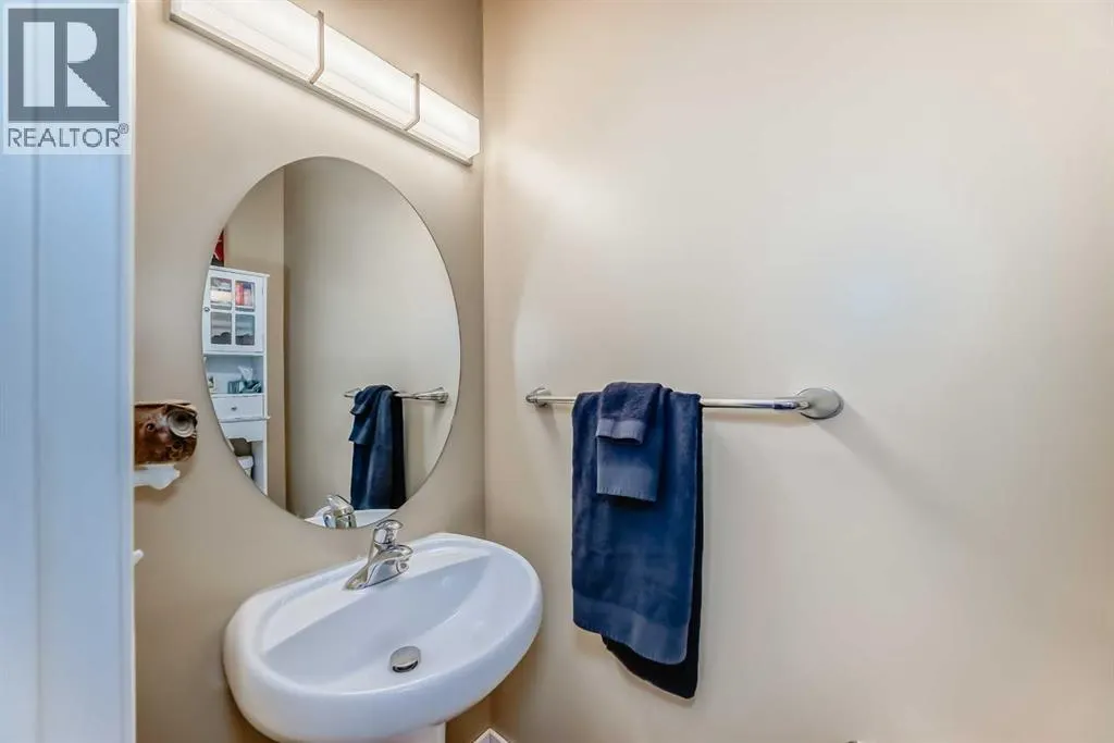 202 Copperfield Grove SE