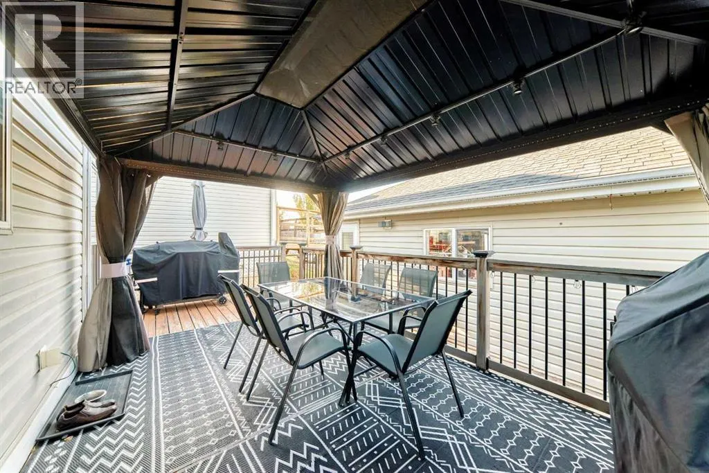 202 Copperfield Grove SE