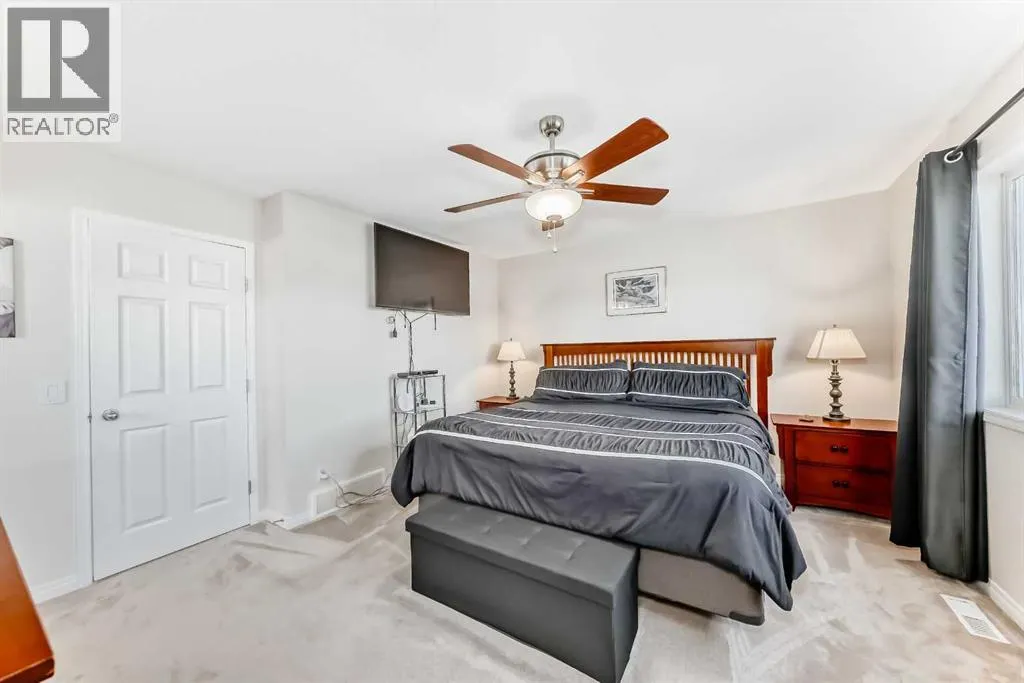 202 Copperfield Grove SE