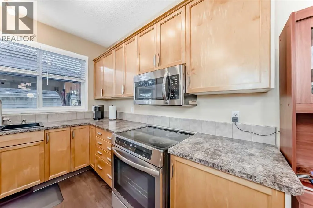 202 Copperfield Grove SE