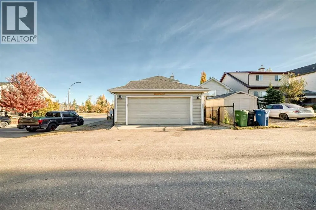 202 Copperfield Grove SE