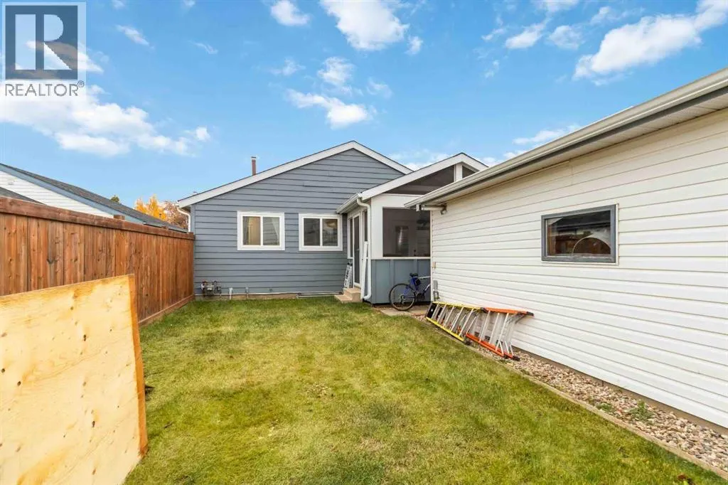 137 Bird Crescent