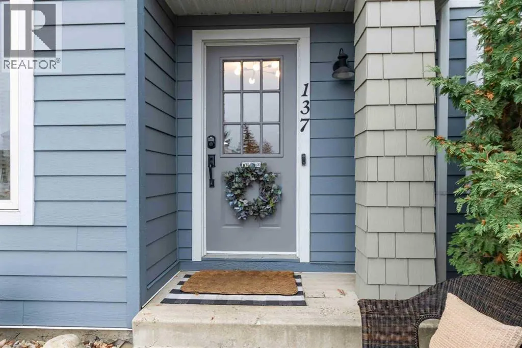 137 Bird Crescent