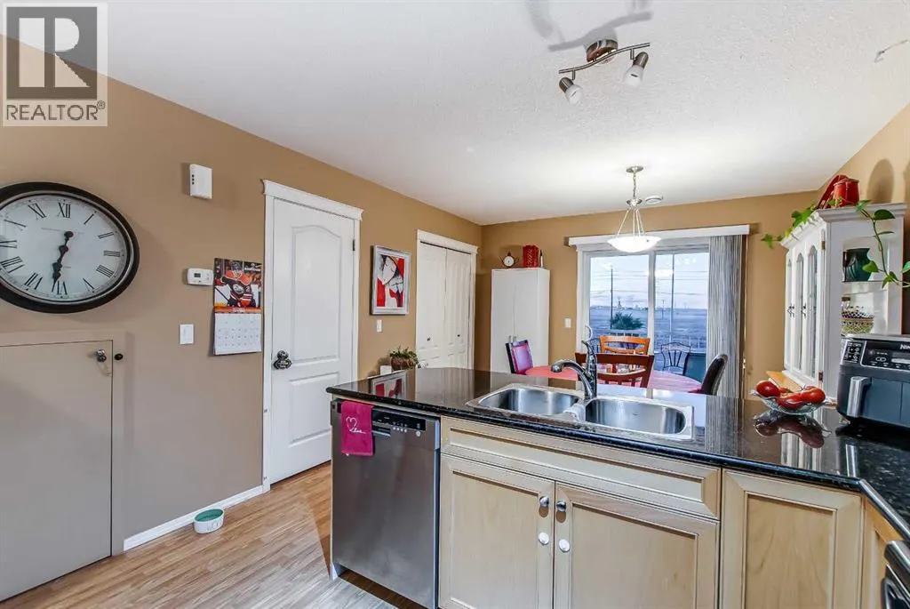 208 Northlands Pointe NE