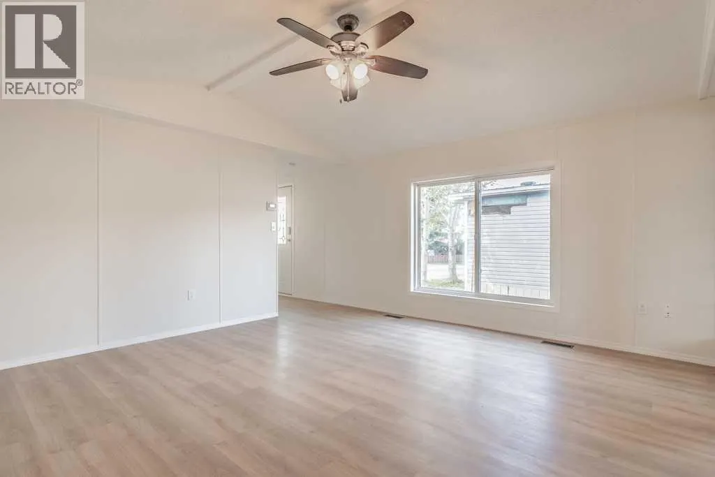 37 Lake Stafford Crescent