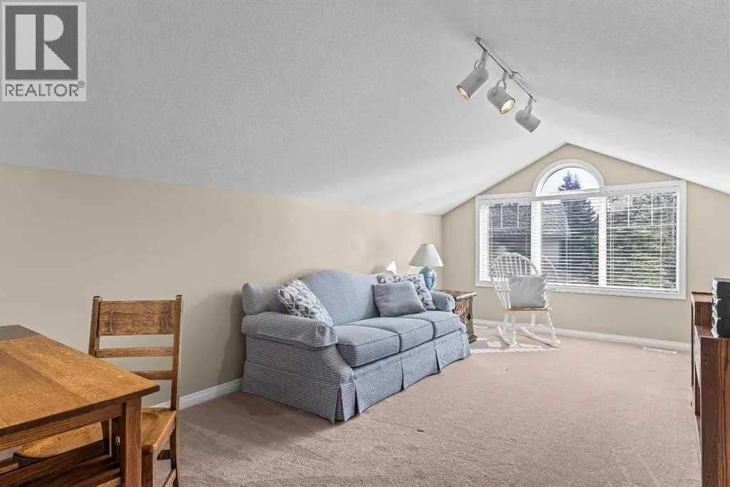 18, 164 Rundle Drive