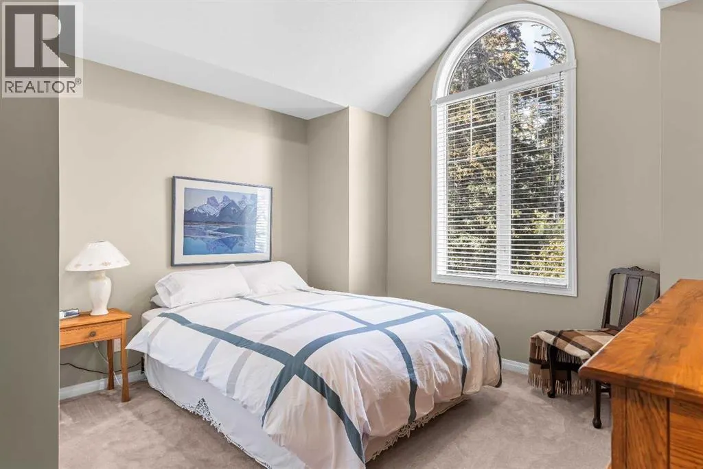 18, 164 Rundle Drive