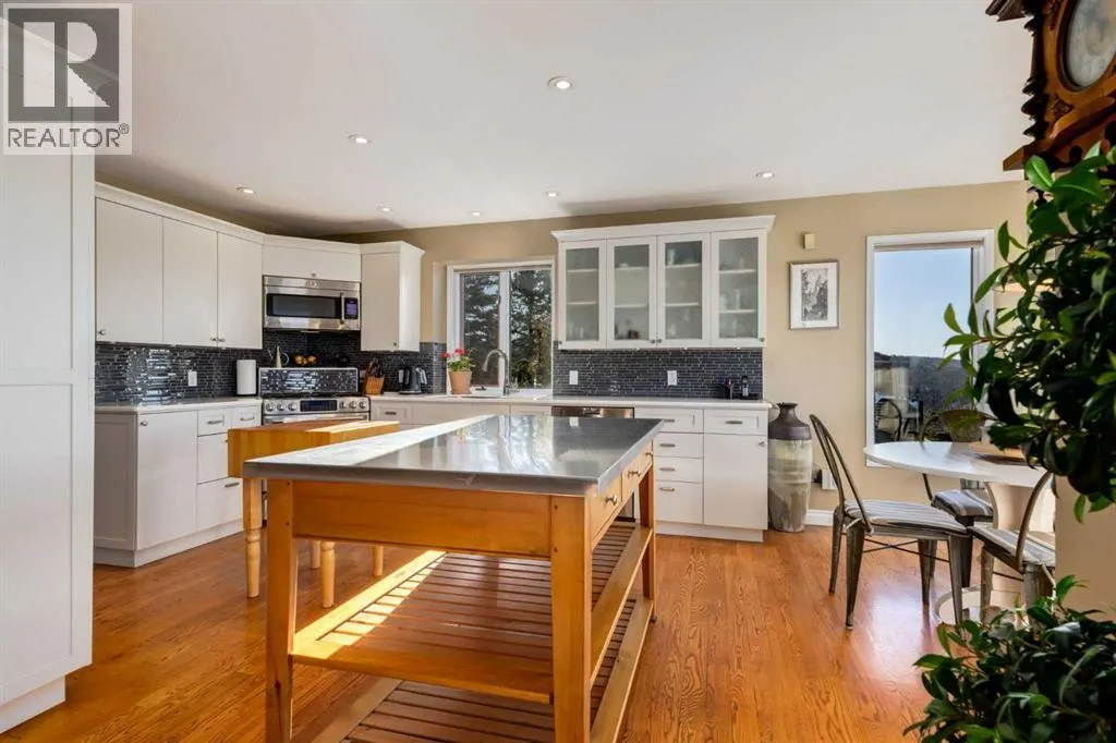 42 Sunset Way