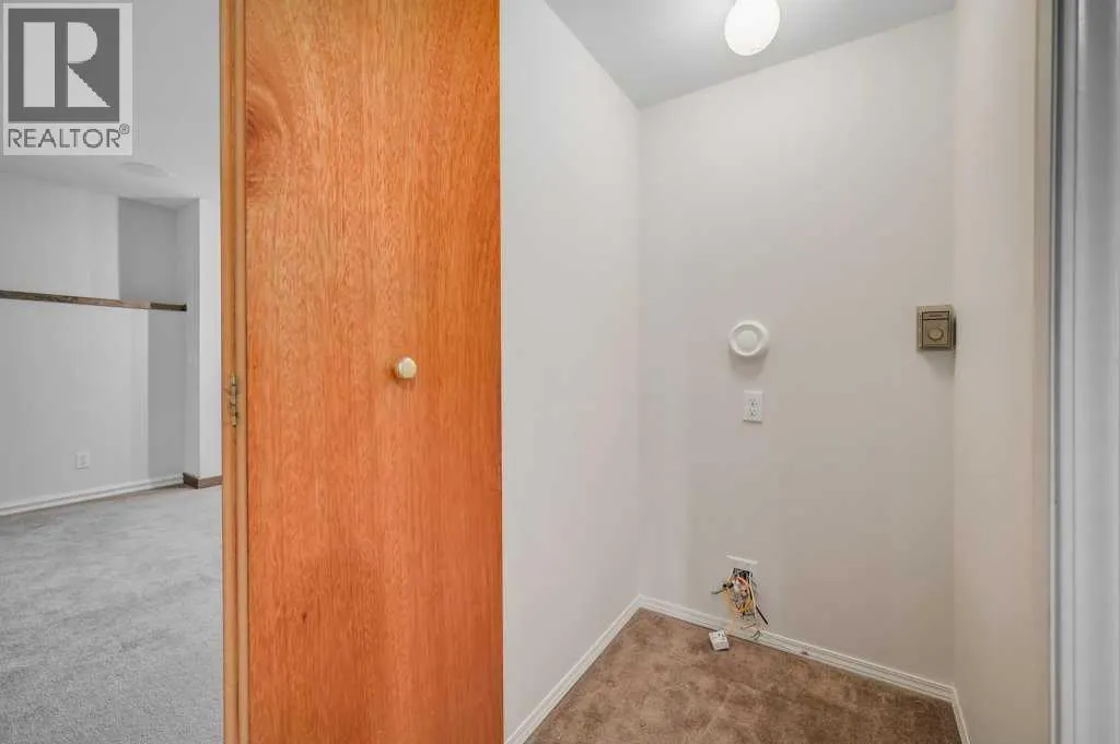 222 Diamond Court SE
