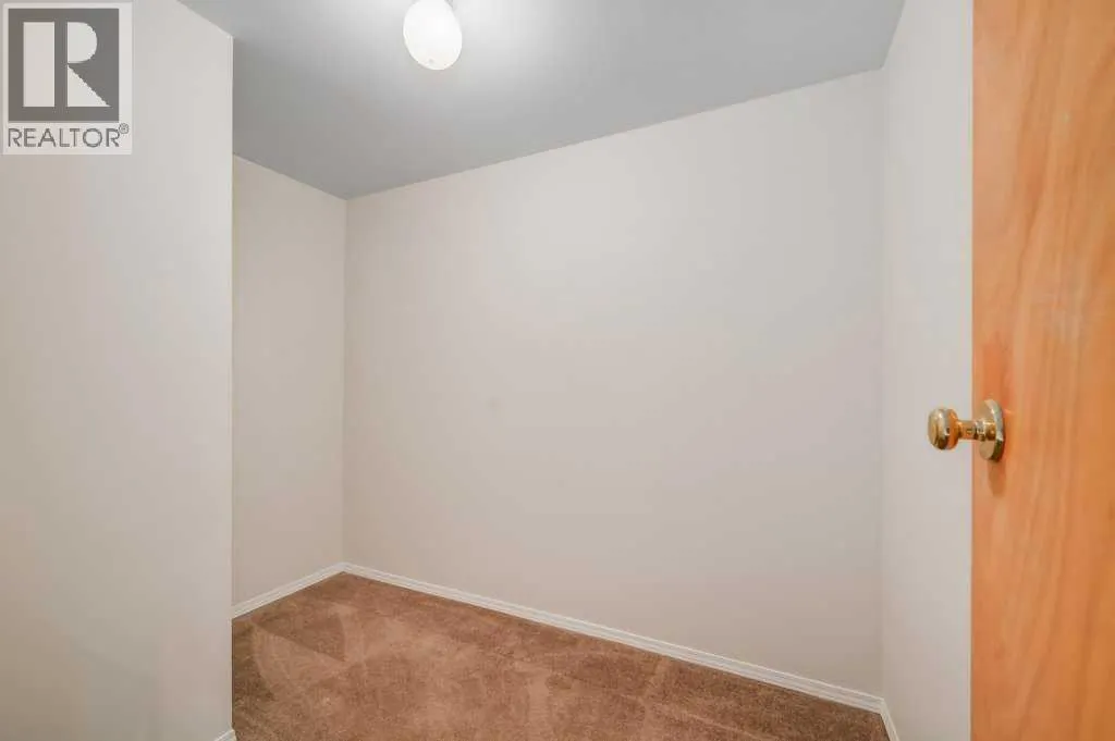 222 Diamond Court SE