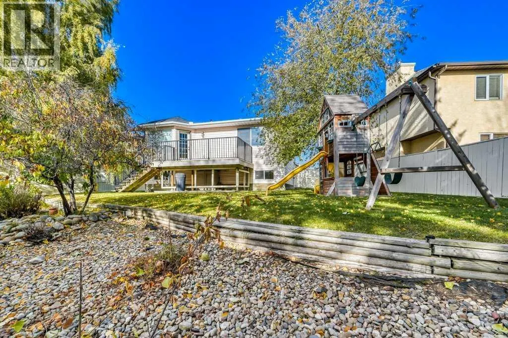 222 Diamond Court SE