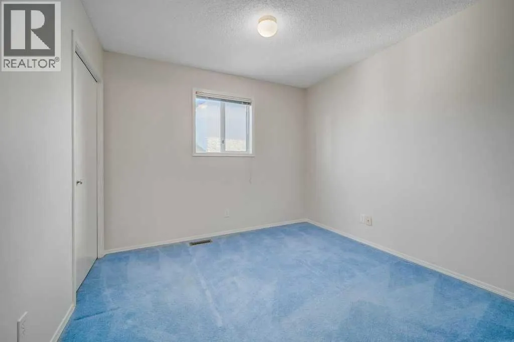 222 Diamond Court SE