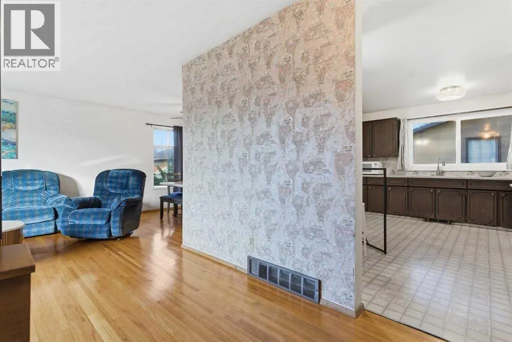 204 Martell Road NE