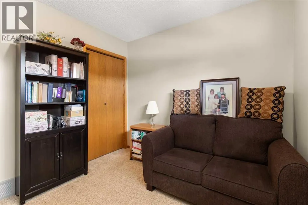 361 Sprague Way SE