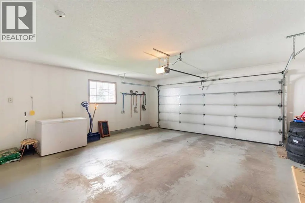 361 Sprague Way SE