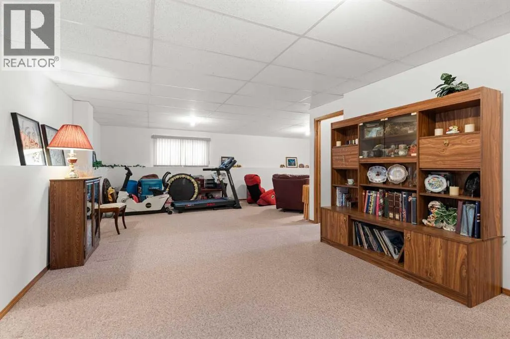 361 Sprague Way SE