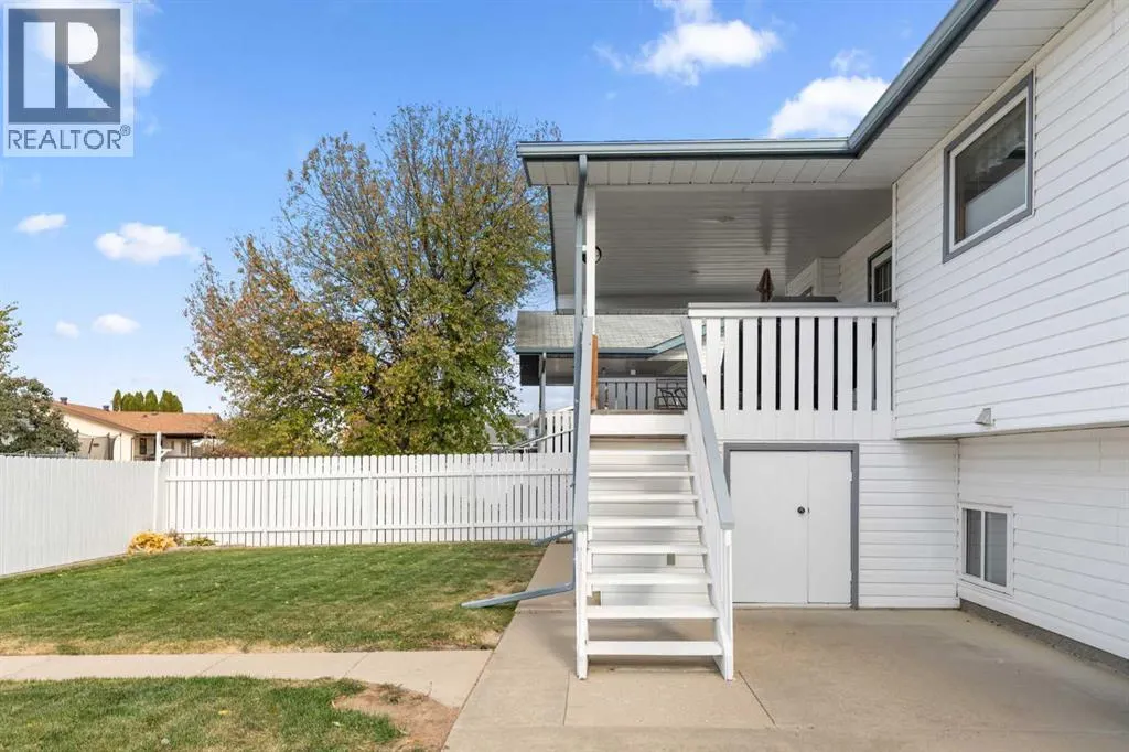 361 Sprague Way SE