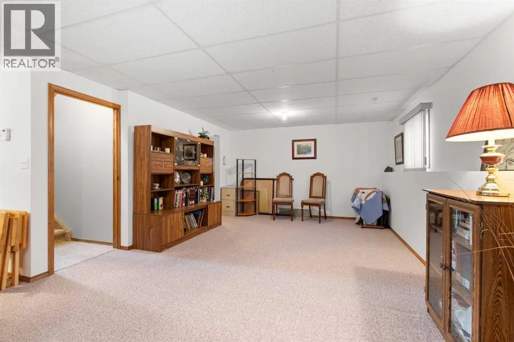 361 Sprague Way SE
